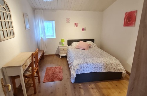 Oulmes Other | Traditional Farmhouse sleeps 12/14, central heating, open fireplace