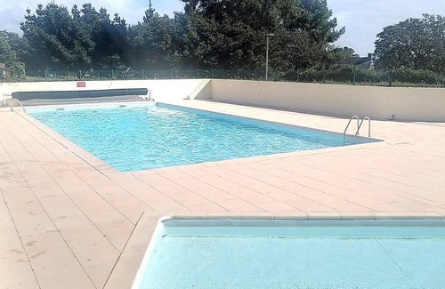 Guidel-Plages House | Maisonette 2 rooms Mezzanine 4 people with common outdoor pool, near beach