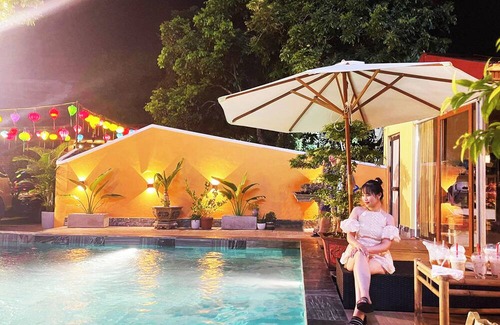 Ninh Binh House | Trang An Ao Dai Homestay - Family room with field view and private bathroom