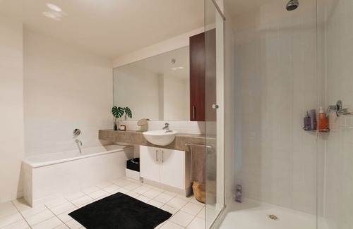 Northcote Apartment | Chic Northside Apartment in Melbourne