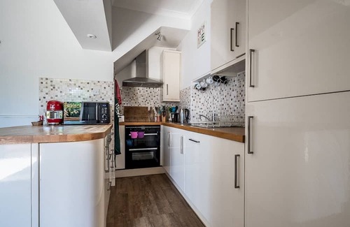 Exeter House | Pass the Keys | Bright and homely in a vibrant area of Exeter