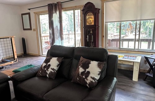 Mount Laguna House | Shangri-La Mountain Retreat in Mount Laguna San Diego - Sleeps 12