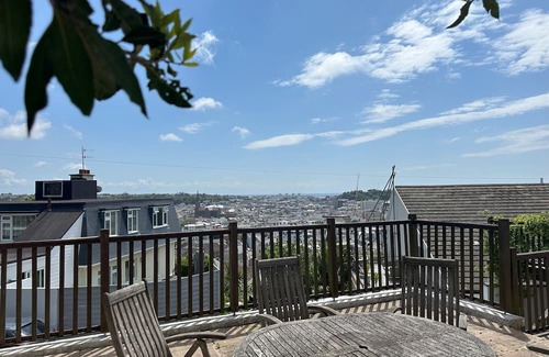 St. Helier Apartment | Modern Apartment, Great Location, Fabulous View