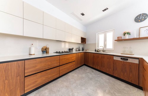 Gudja House | Modern Family House in Quaint Village