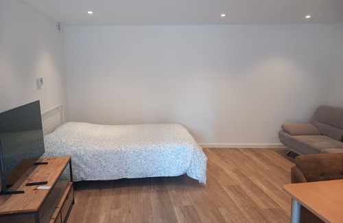 East Flanders Apartment | Studio 5 minutes from river Scheldt.