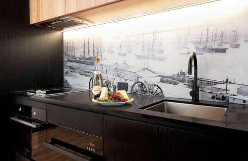 Cooks Hill Apartment | Two-Bedroom Apartment in CBD