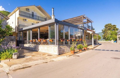 Bijela House | Beach Hotel Max Room 9, Herceg Novi, Montenegro