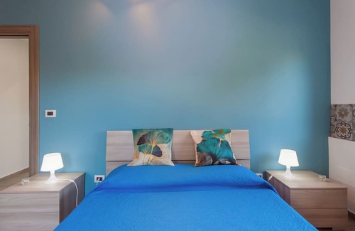 Agnone Bagni Apartment | Casa Smeralda a 200 mt Dal Mare