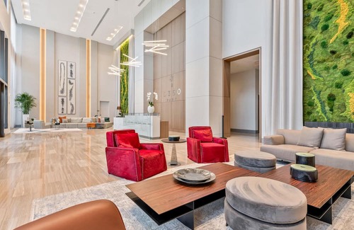 Doral Condo | Elegant Doral Escape: Room & Luxury