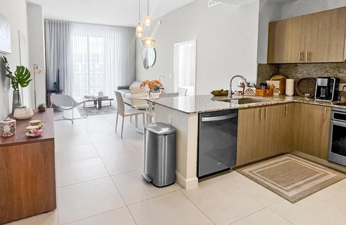 Doral Condo | Elegant Doral Getaway: 2BR Luxury