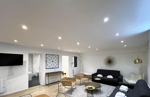 Amerique Apartment | Urban Flat 185 - Pretty 2 Bedroom Apartment in Paris