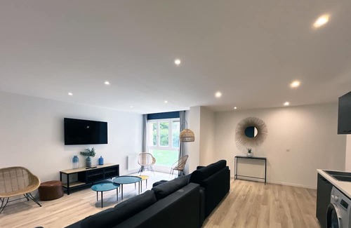 Amerique Apartment | Urban Flat 182 - Spacious 4 Bedroom Flat in Paris