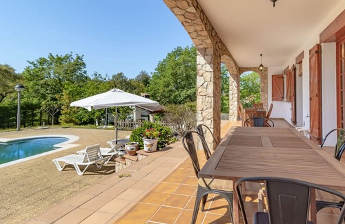 Can Carbonell House | Casa Carbonell - Lovely house with pool and garden