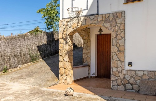 Can Carbonell House | Casa Carbonell - Lovely house with pool and garden