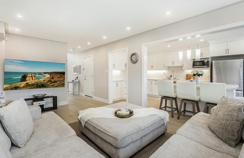 Vaughan Bed & Breakfast | Spotless Pet & Smoke Free Home Near Wonderland