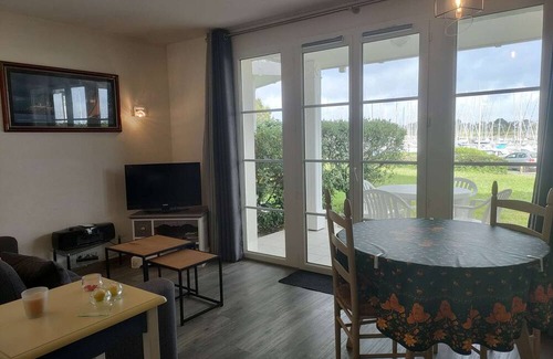 Arzon Apartment | T2 harbor view for two people swimming pool ground floor