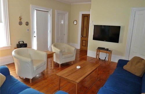 West Dennis House | Five Bedroom with Heated Pool and Three Sitting Rooms