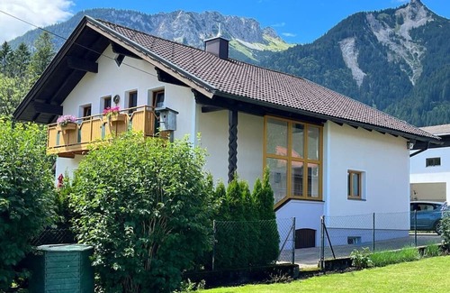 Hoefen House | "Haus Berta" 2-4P. Comfortable holiday residence