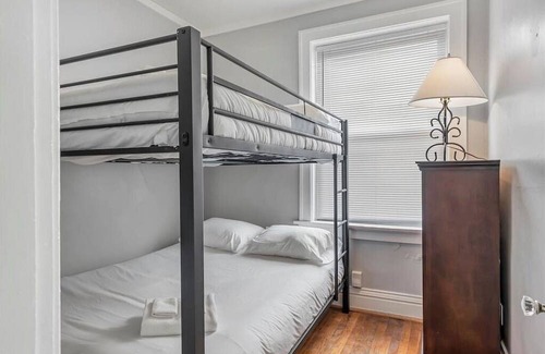 Southwest Garden House | Cozy, Beautiful, First Floor Unit in Tower Grove STL 1W