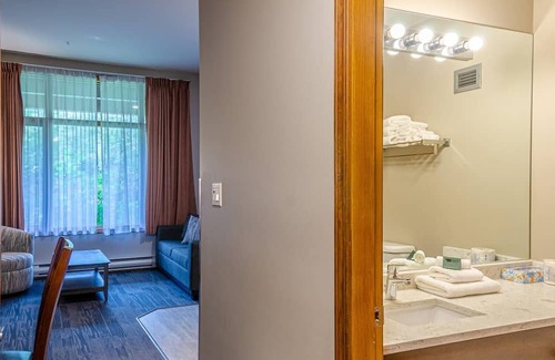 Sun Peaks House | Cahilty #123 Home