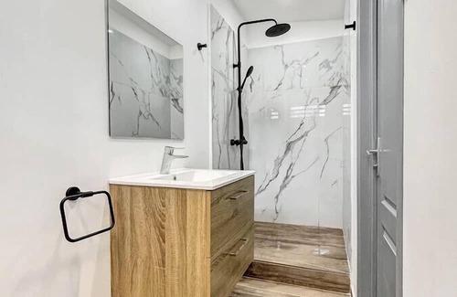 Tiahura House | Free Kayaks - A/C - King Bed - Fare Tiare