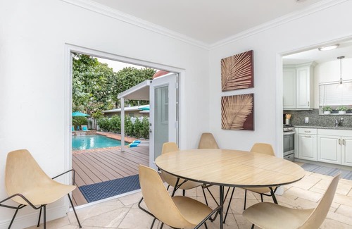 Lauderdale Beach House | Walk to Beach two Cottages Swimming Pool hot tub Surf and Sand Resldences