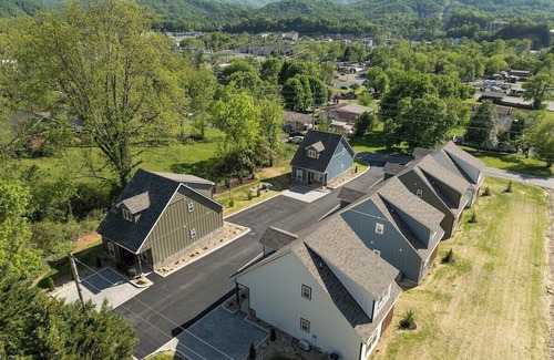 Pigeon Forge Cabin | 5 Minutes From Dollywood/In DwTn Pigeon Forge