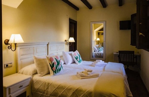 Sotillo del Rincon Hotel | El Valle Hotel Rural