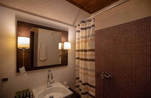 Eptalofos Condo | Eptalofos Guesthouse - Cozy Double Nest with Balcony