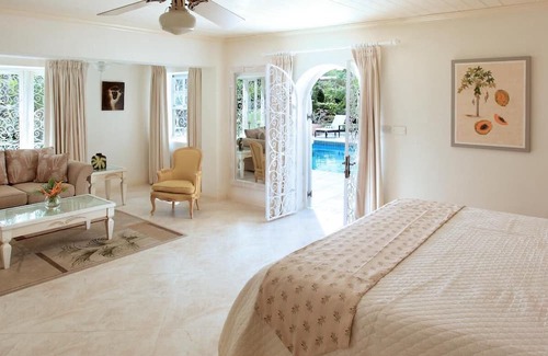 Paynes Bay Villa | 6 Br Vacation Home with Private Pool