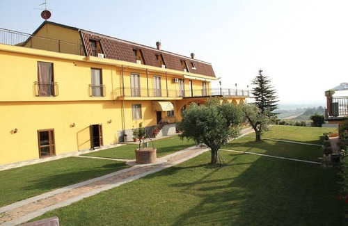 Calamandrana Villa | Villalta - villa sorrounded by vineyards with an amazing view over the hills