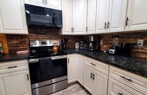 Rancho San Diego House | 275A) Relaxation Oasis- pool- basketball court!