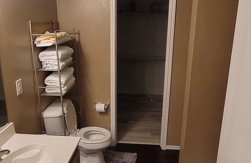 Lancaster House | One bedroom Full Bath in Lancaster