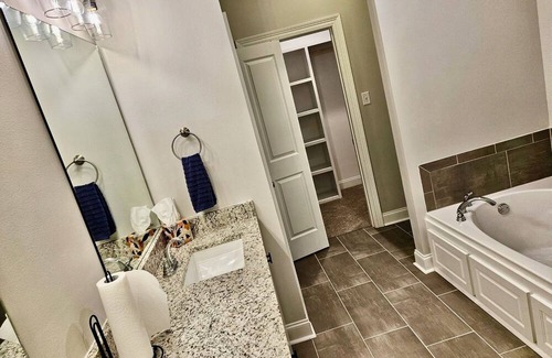 Highlands - Perkins House | Down Home Lodging in BTR