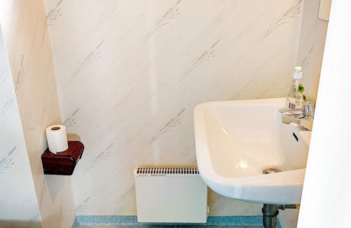 Skummesloevsstrand House | 6 person holiday home in LAHOLM