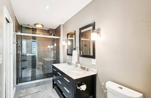 Canton House | Cozy urban oasis near Fells Point and Johns Hopkins