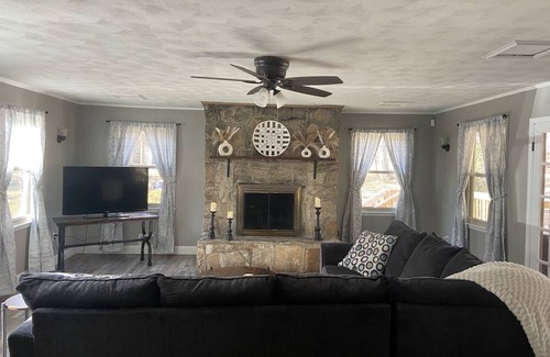 Arcadia House | A serene hideaway nestled by the babbling brook and only minutes to downtown!