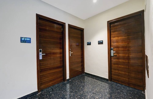 Nagoa Hotel | OYO 92630 Bharat Holiday Home