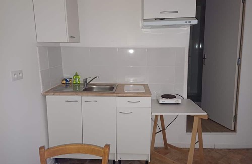 Saint-Andre-les-Alpes Apartment | Appartement Pour 2 Personnes à Louer st Andre les Alpes France Centre Village