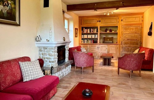 Rencurel House | Villa Rencurel, 4 bedrooms, 15 persons