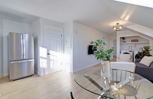 Fredericton Apartment | This apartment is a 2 bedroom(s), 1 bathrooms, located in Fredericton, NB.