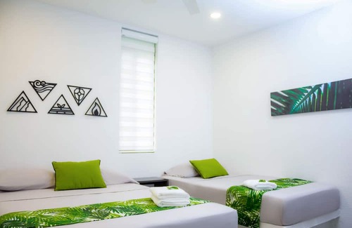 Carmen de Apicala Cabin | Espectacular Casa Campestre con Reserva Natural! 12 Personas 100% Equipada