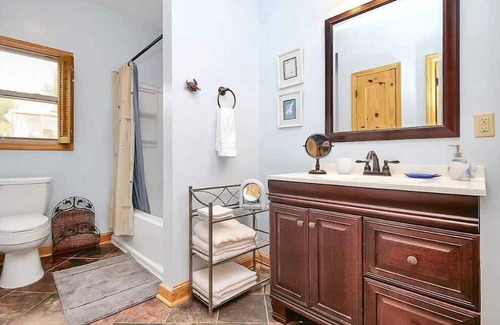 Huntersville Cabin | Mountain Island Lake Cabin