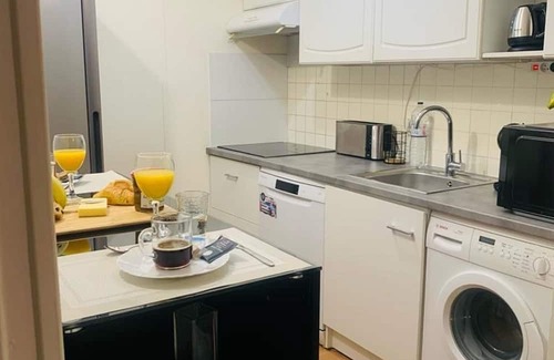 Faubourg de l'Arche Apartment | Appartement Calme et Chaleureux Proche de Paris