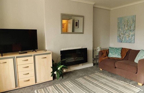 Llandudno Apartment | Seaside Charm: 1BR Coastal Retreat in Wales
