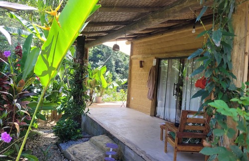 Mambucaba Cottage | Casa da Cachoeira 2, em Paraty, Somos pet Friendly