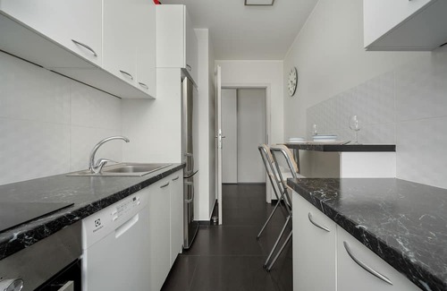 Psie Pole Apartment | Apartment Near the River by Renters