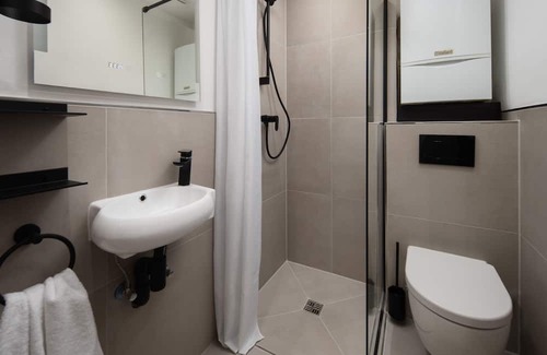 Findorff-Burgerweide Apartment | "the Cove" Moderne Ferienwohnung in Top Lange! Hbf/messe/övb Arena/city