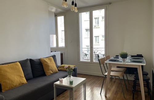 Pantin Apartment | Cosy 30 m² love cocoon in Pantin