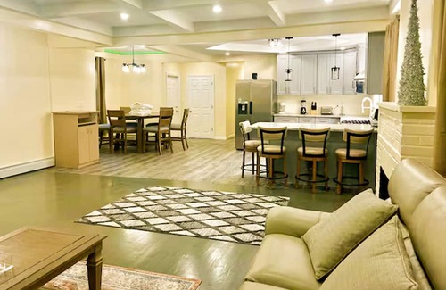 Jamaica Hills Apartment | 8459 Queens